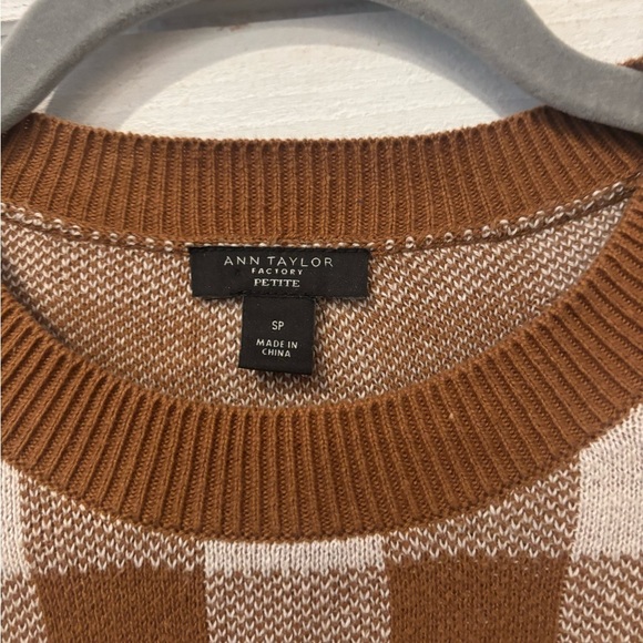 Ann Taylor Factory Petite Brown and White Checkered Knit Sweater - Picture 7 of 13